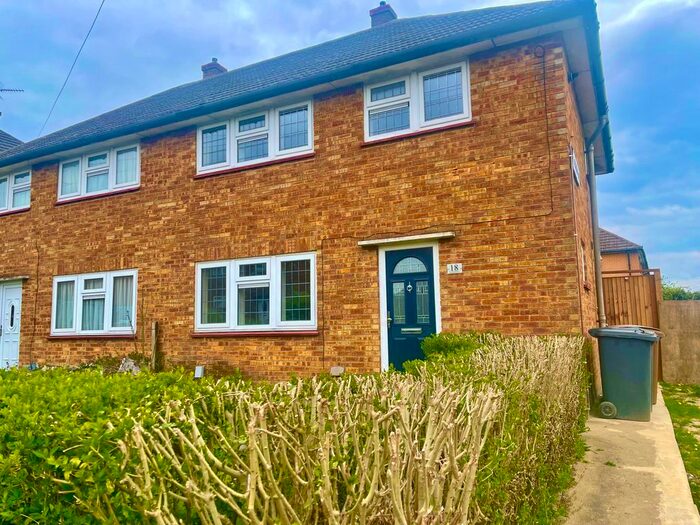 3 Bedroom Property To Rent In Wentworth Avenue, Luton, LU4