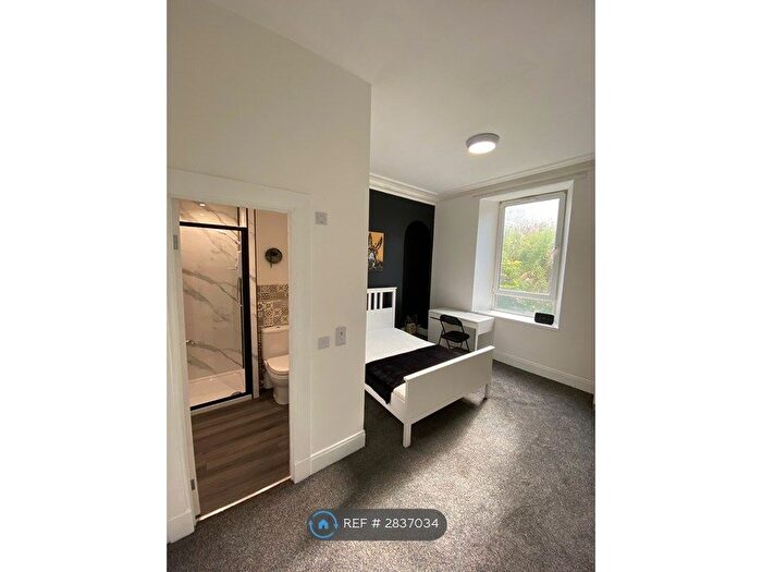 3 Bedroom Flat To Rent In King Street, Aberdeen, AB24