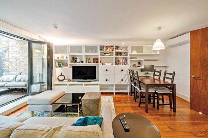 2 Bedroom Flat To Rent In Wincott Street, Kennington, London, SE11