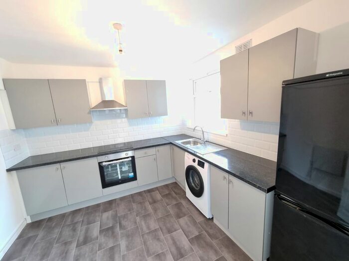 2 Bedroom Flat To Rent In Fulwood Road, Sheffield, S10