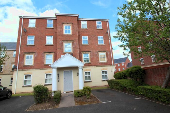 2 Bedroom Flat To Rent In Clarks Lane, Shirley, Solihull, West Midlands, B90