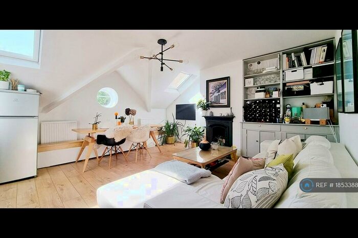 2 Bedroom Terraced House To Rent In Brondesbury Road, London, NW6