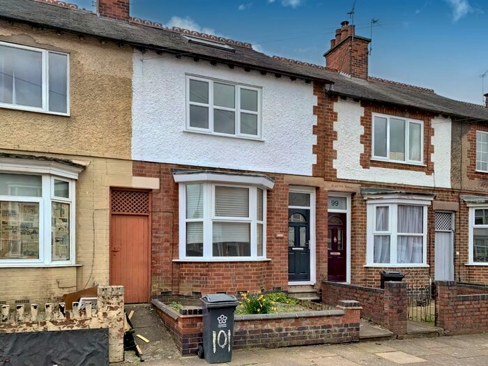 3 Bedroom Town House To Rent In Hopefield Road, Leicester, LE3