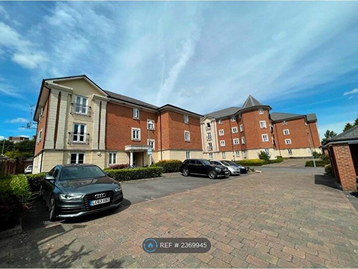 2 Bedroom Flat To Rent In Brunel Crescent, Swindon, SN2