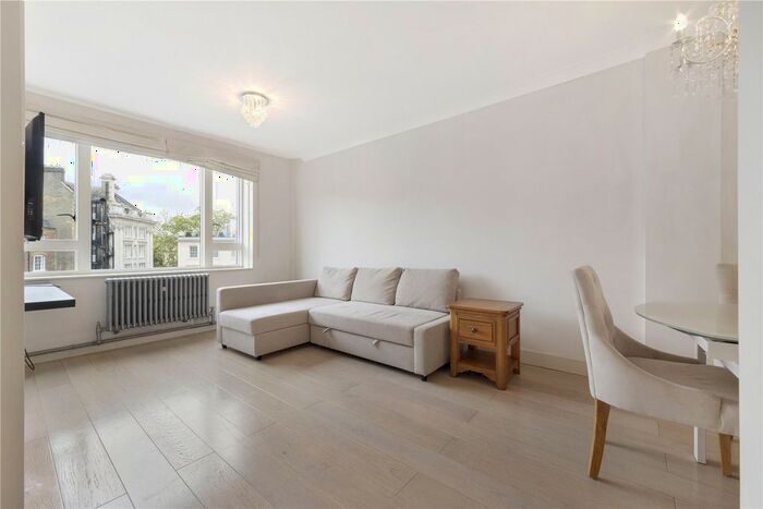 1 Bedroom Flat To Rent In Park Crescent, Marylebone, W1B