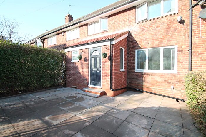 5 Bedroom Terraced House To Rent In Broadfield Walk, Birmingham City Centre, B16
