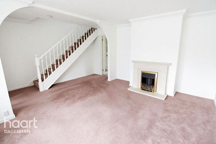 3 Bedroom Terraced House To Rent In Fambridge Road, Dagenham, RM8