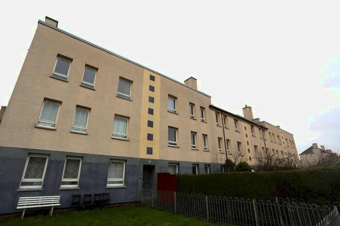 2 Bedroom Flat To Rent In Wardieburn Place West, Granton, Edinburgh, EH5