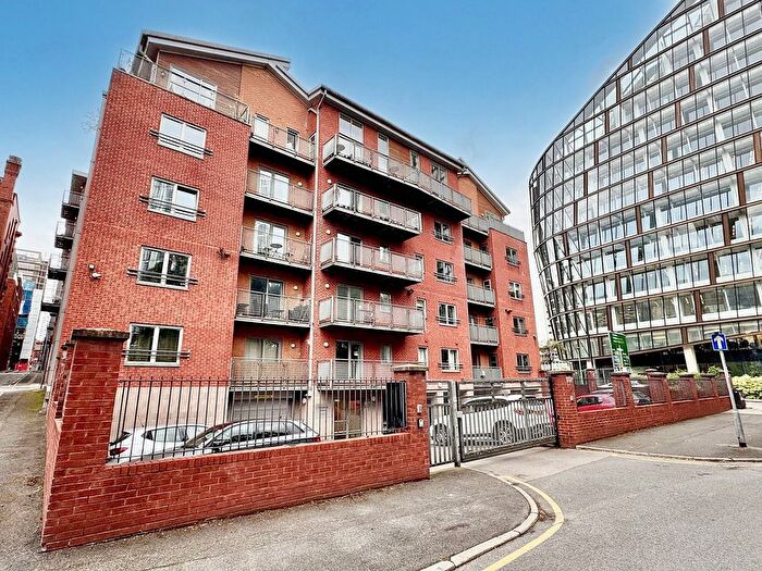 2 Bedroom Flat To Rent In Naples Street, Manchester, M4