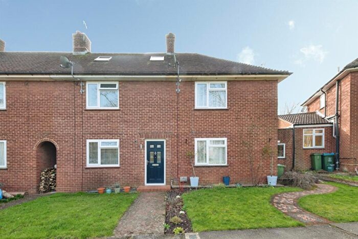 3 Bedroom Terraced House For Sale In Brackley Lane, Calvert, Buckingham, MK18