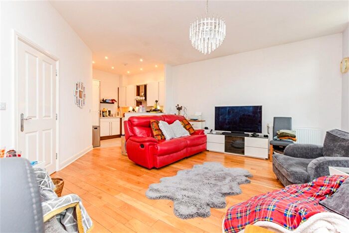 2 Bedroom Terraced House For Sale In Chapel Drive, Dartford, Kent, DA2