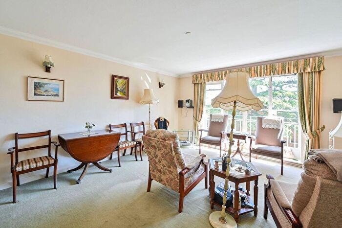 2 Bedroom Flat For Sale In Sydenham Hill, Dulwich, London, SE26