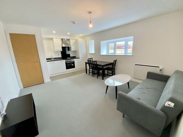 2 Bedroom Apartment To Rent In Viaduct Road, Kirkstall, Leeds, LS4