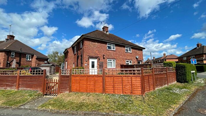 3 Bedroom Semi-Detached House For Sale In Elizabeth Road, Marlow, Buckinghamshire, SL7