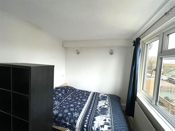 1 Bedroom Flat To Rent In Falmer Road, Brighton, BN2