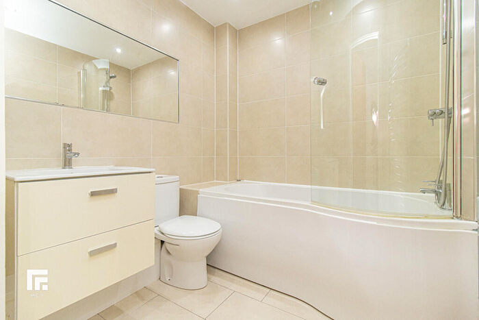 2 Bedroom Apartment To Rent In Pentyrch Court, Pentyrch Street, Cardiff, CF24