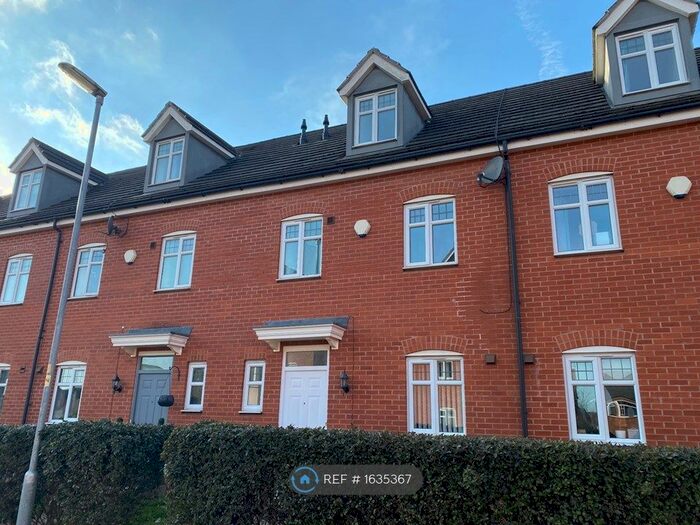 4 Bedroom Terraced House To Rent In Kirkstall Close, Lincoln, LN2