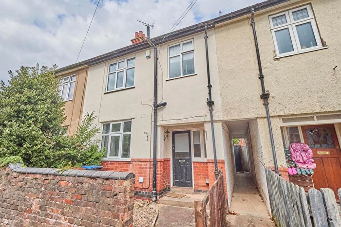 3 Bedroom Terraced House For Sale In New Road, Burbage, LE10