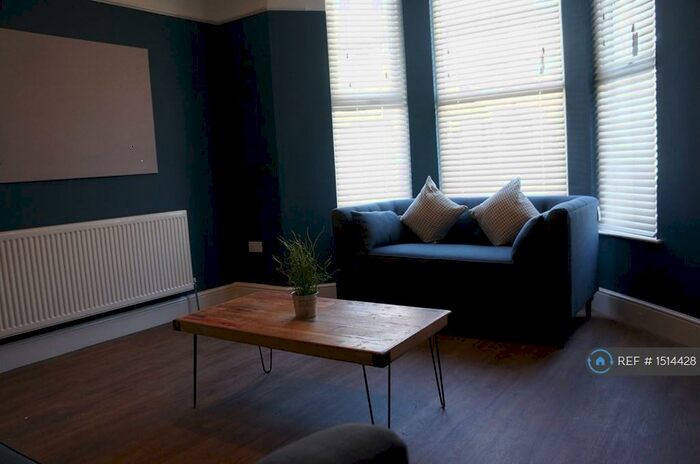 6 Bedroom Terraced House To Rent In Gresford Avenue, Liverpool, L17