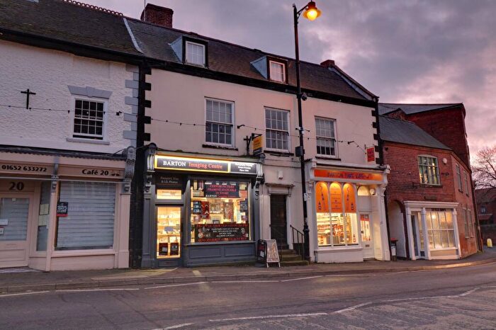 2 Bedroom Flat To Rent In Market Place, Barton-Upon-Humber, DN18