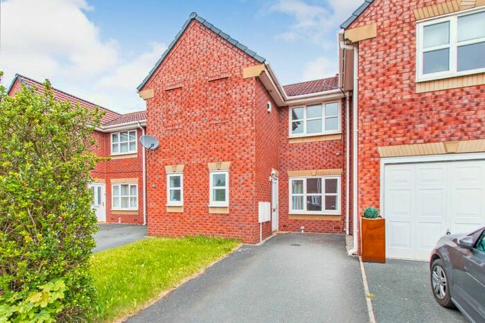 3 Bedroom Terraced House To Rent In Salisbury Mews, Tingley, Wakefield, West Yorkshire, WF3