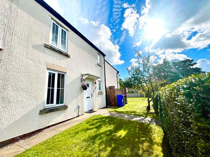 3 Bedroom Terraced House For Sale In Kilcoby Avenue, Swinton, M27