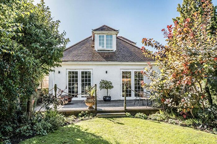 4 Bedroom Chalet For Sale In Walton Lane, Bosham, PO18