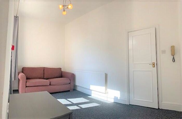 1 Bedroom Apartment To Rent In Richmond Road, Cardiff(City), CF24
