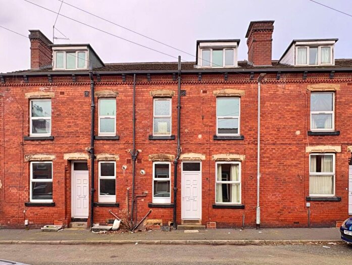 2 Bedroom Terraced House To Rent In Spring Grove View, Hyde Park, Leeds, LS6