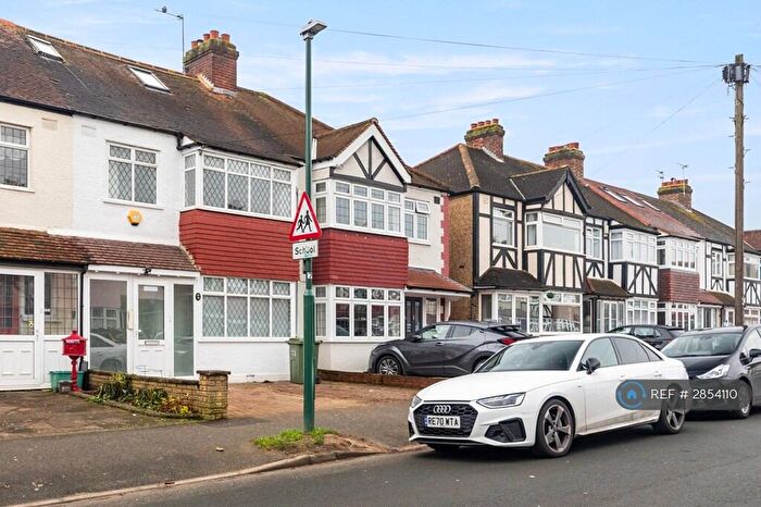 Studio To Rent In Cheam, Sutton, SM3