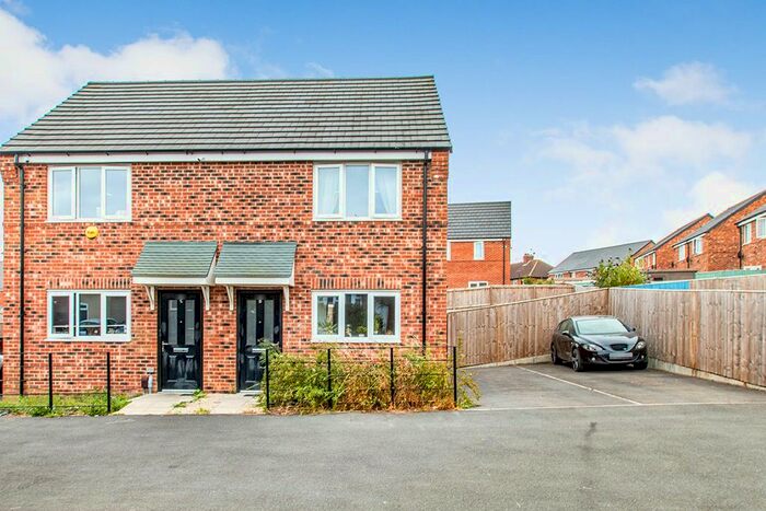 2 Bedroom Semi-Detached House To Rent In Thorpe Road, Middleton, LS10