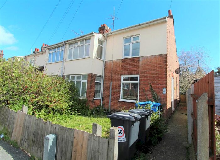 3 Bedroom Maisonette To Rent In Wherstead Road, Ipswich, IP2