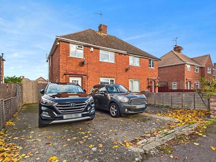 3 Bedroom Semi Detached House For Sale In Nympsfield Road, Tuffley, Gloucester, Gloucestershire, GL4