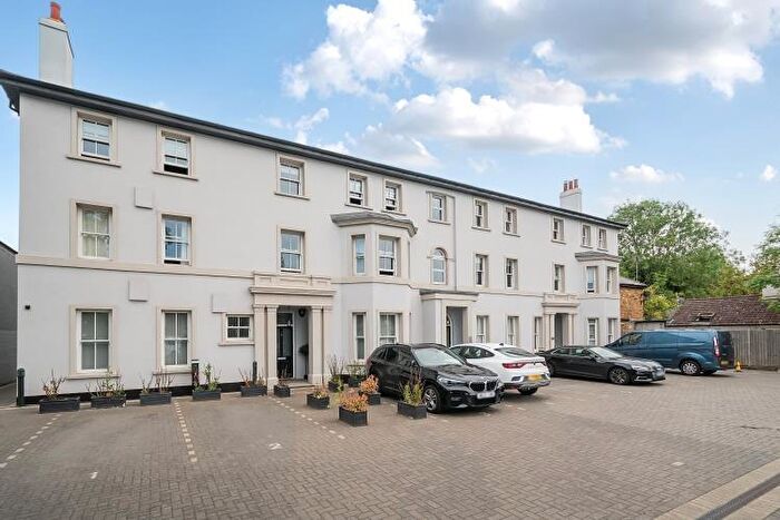 2 Bedroom Duplex For Sale In Laurel Bank House, - Bromley Common, Bromley, BR2