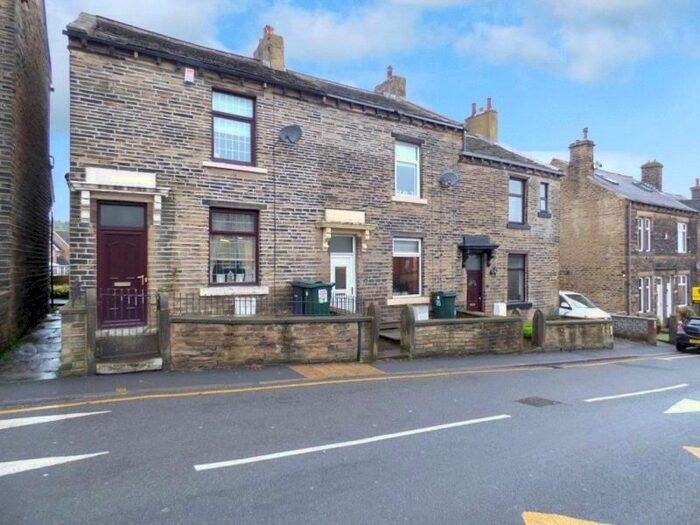 2 Bedroom Property To Rent In Cottingley Road, Allerton, Bradford, West Yorkshire, BD15