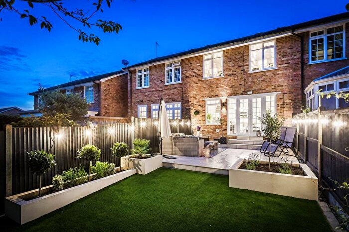 3 Bedroom Terraced House For Sale In Parkwood Close, Tunbridge Wells, TN2