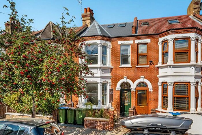 5 Bedroom House To Rent In Macoma Road, Woolwich, SE18
