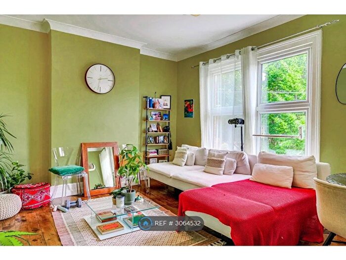 2 Bedroom Flat To Rent In Borthwick Road, London, E15