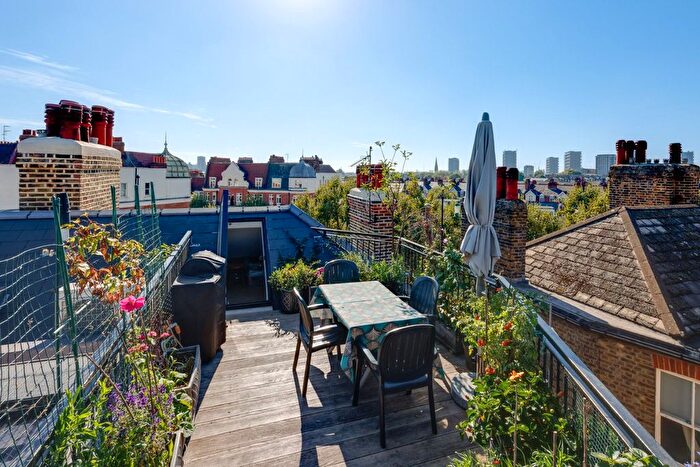 3 Bedroom Flat For Sale In Elgin Avenue, Maida Vale, London, W9