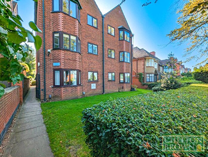 1 Bedroom Apartment To Rent In Queens Park Parade, Northampton, NN2