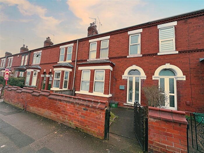 3 Bedroom Terraced House To Rent In Springwell Lane, Doncaster, DN4