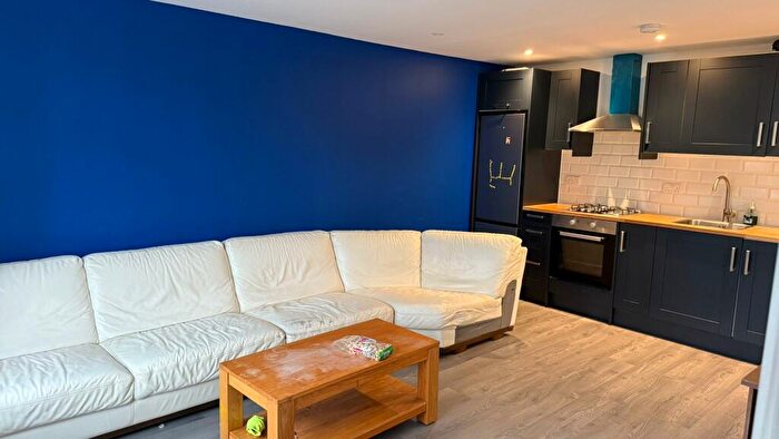 2 Bedroom End Of Terrace House To Rent In The Coach House -, LU6