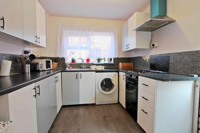 3 Bedroom Semi-Detached House To Rent In Newdene Avenue, Northolt, UB5