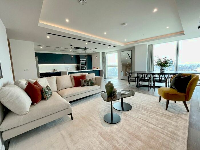 3 Bedroom Penthouse To Rent In Angel Gardens, Manchester, M4