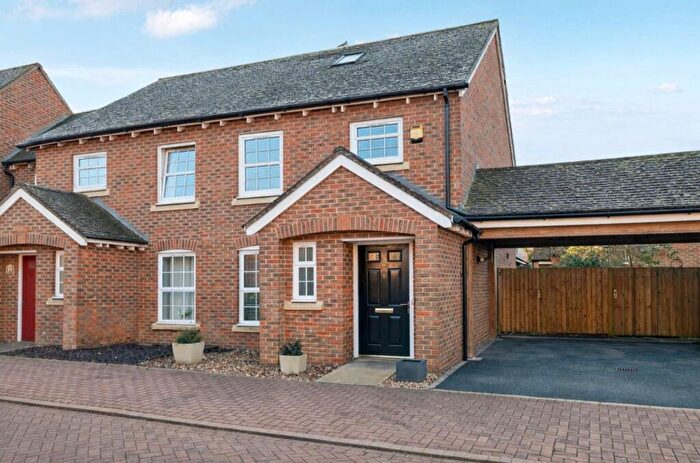 4 Bedroom Semi-Detached House For Sale In Compton Way, Sherfield Park, RG27