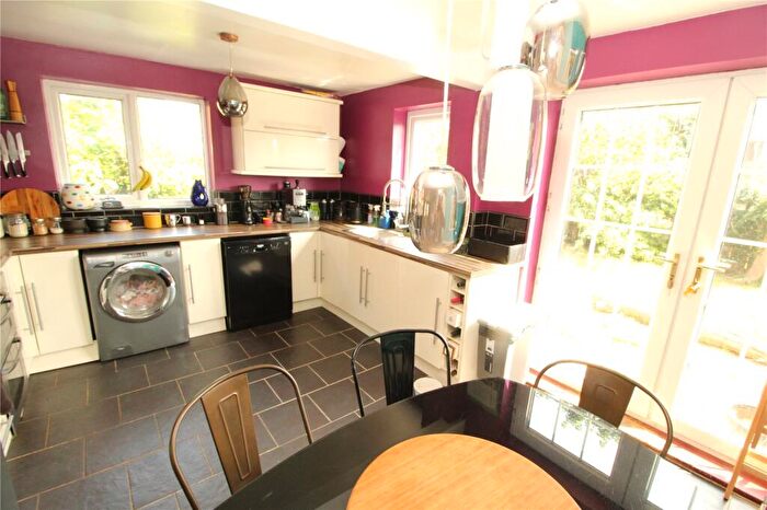 3 Bedroom Semi-Detached House For Sale In Earl Close, Darlington, Durham, DL1