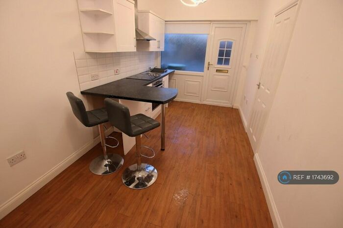 1 Bedroom Flat To Rent In Madeley Drive, Wirral, CH48