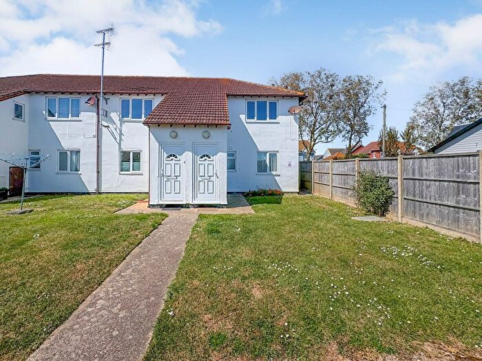 1 Bedroom Flat For Sale In Bracklesham Court, Bracklesham Lane, West Sussex, PO20