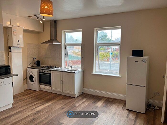 1 Bedroom Flat To Rent In Southmoor Road, Hemsworth, Pontefract, WF9