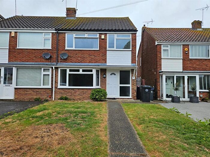 3 Bedroom Semi-Detached House To Rent In Longreach Close, Whitstable, CT5